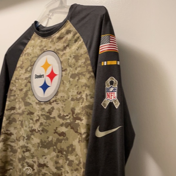 Nike athletic cut -Support the military ! - Picture 2 of 2